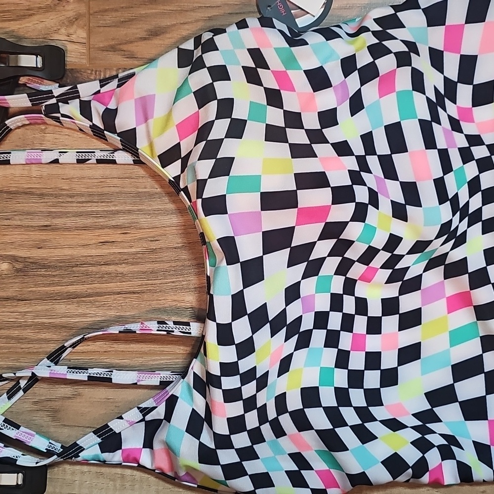 Swimsuite - Picture 2 of 6